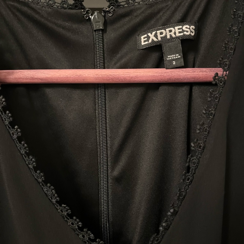 Express Romper - Picture 3 of 5